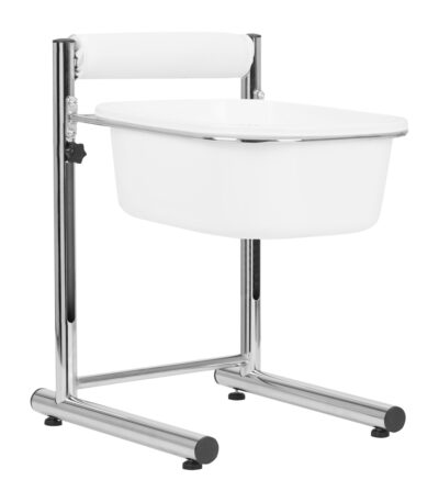 Pedicure tray with adjustable height